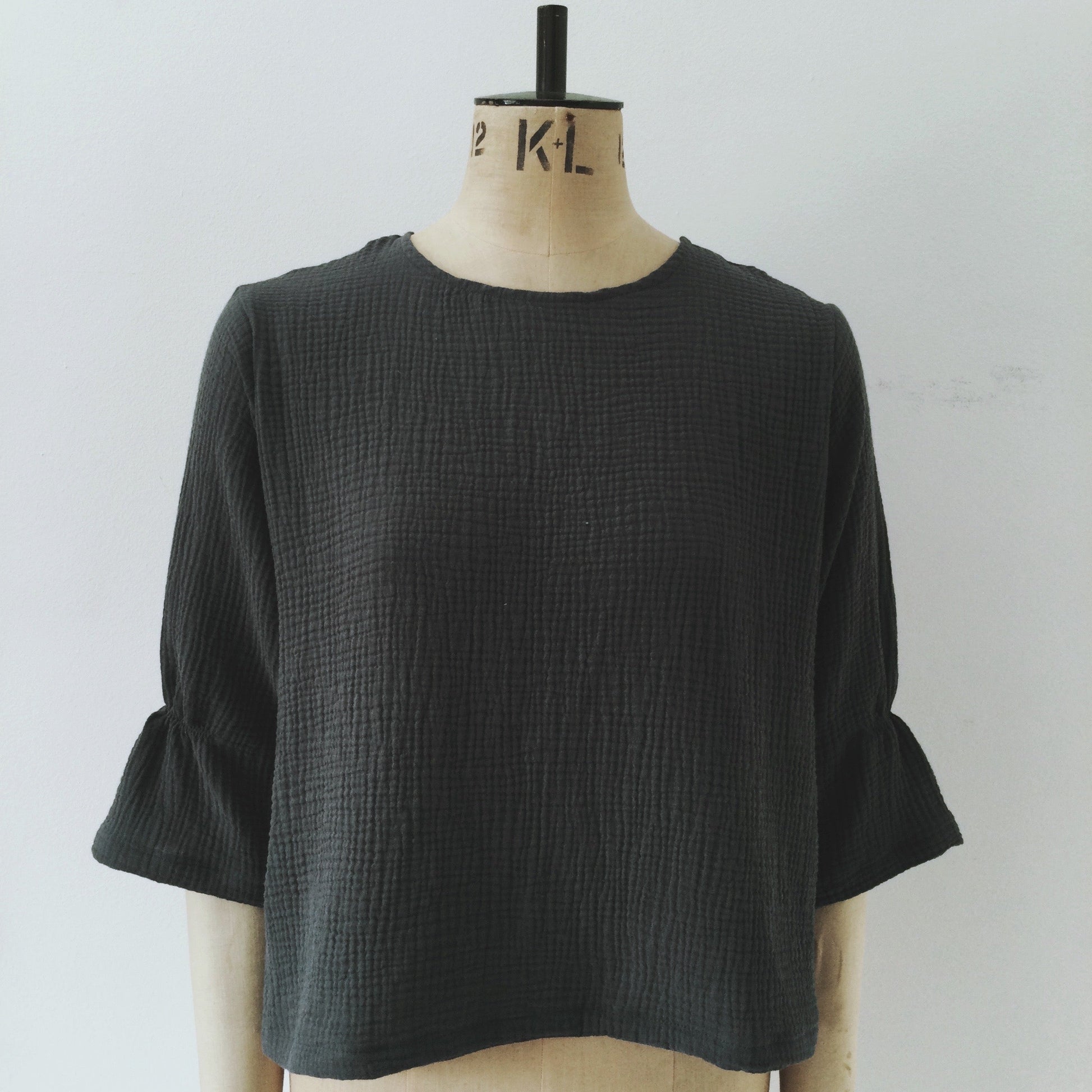 Arya 3/4 sleeve top - Walker & Walker