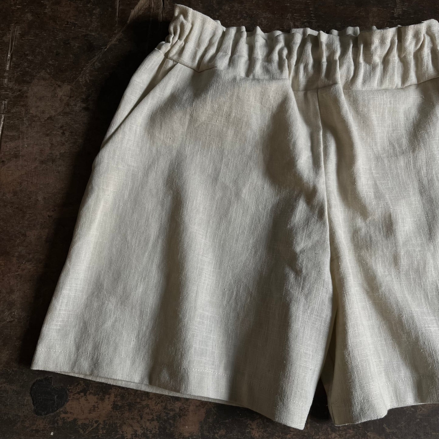 Emmy linen shorts